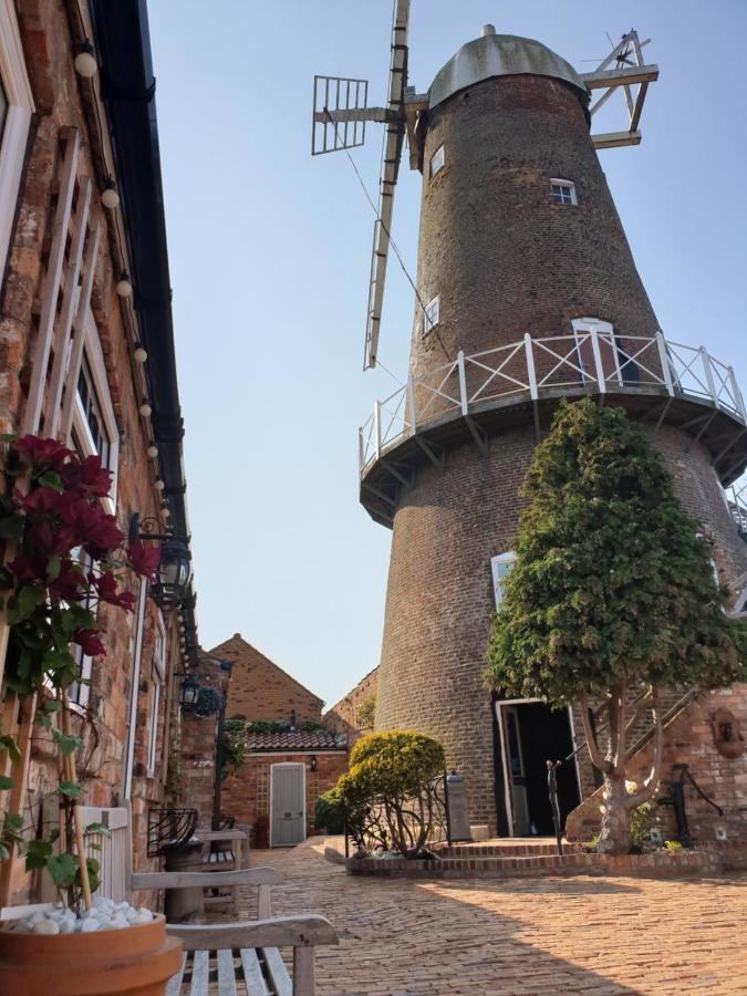 The Windmill Hotel Scarborough Exterior foto