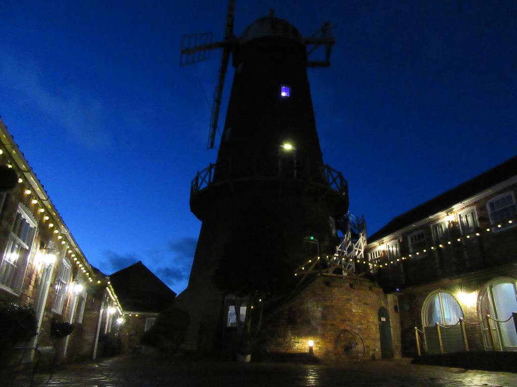 The Windmill Hotel Scarborough Exterior foto